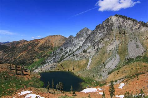 Granite Lake and Four Lakes Loop, Trinity Alps, June 2020