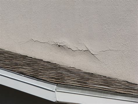 Stucco Repair | Melbourne,Fl | Stucco Cracks | Bulging Stucco