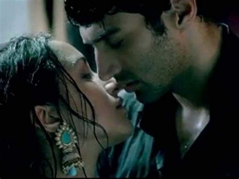 Critics' review: Aashiqui 2 misses the quintessential romance ...