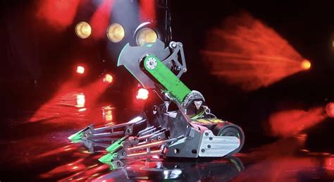 Official photos of Sawblaze’s Season 7 design! : r/battlebots