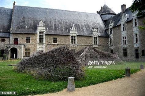 141 Laval Castle (France) Stock Photos, High-Res Pictures, and Images - Getty Images