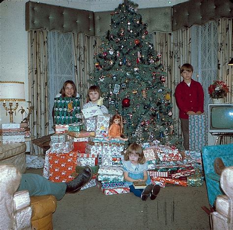 Ton O' Presents 1970 Christmas | Old time christmas, Old christmas, Christmas photos