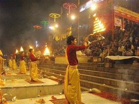 Ganga Aarti Evening – Banaras(code:2060) - Online Puja & Prasad - World of Devotion