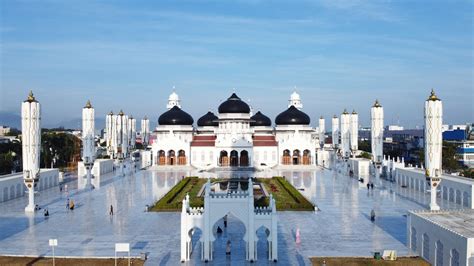 Menjelajahi Kemegahan Masjid Raya Baiturrahman, Ikon Wisata Religi di Aceh – habanusantara