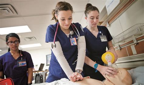 Excellence in nursing - News Center - The University of Texas at Arlington