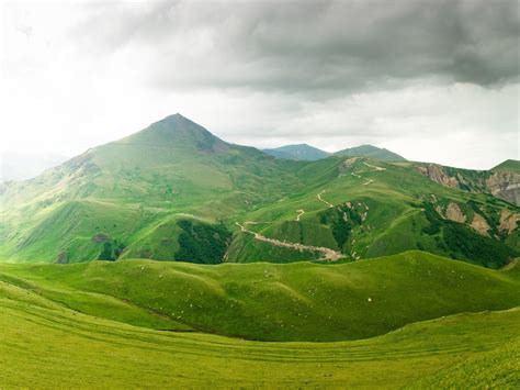 Fondos de pantalla Hermoso paisaje de naturaleza verde, montañas ...