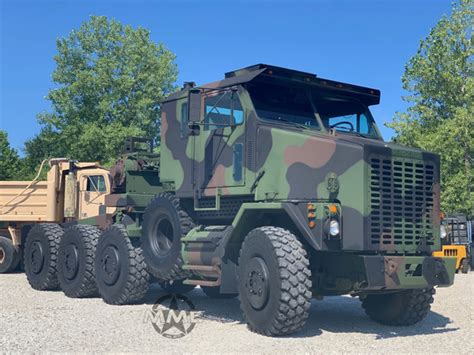 Oshkosh M1070 8x8 HET Military Heavy Haul Tractor Truck. - Midwest ...