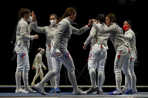 Olympics-Fencing-Russians win second consecutive gold in women's team sabre | Nippon.com