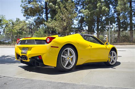 File:Yellow Ferrari 458 Italia Spider (11139789214).jpg - Wikimedia Commons