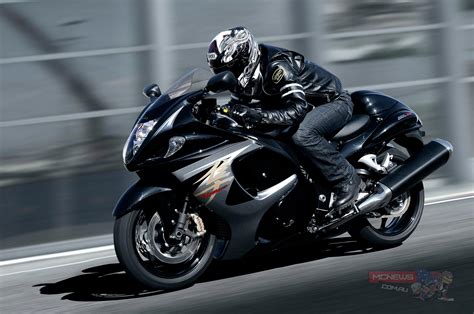 Suzuki offering free on road costs with GSX1300R Hayabusa