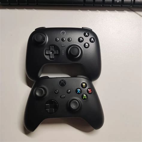 Let's compare: 8bitdo Ultimate BT vs Xbox One Wireless