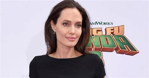 Angelina Jolie reveals Bell's palsy diagnosis - CBS News