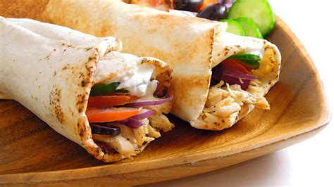 Greek Chicken Pita Wrap Recipe - ChichiLicious.com