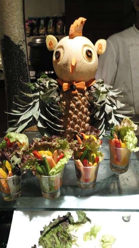 Learn How To Make Vegetable and Fruit Carving : A Art Of Fruits Carving