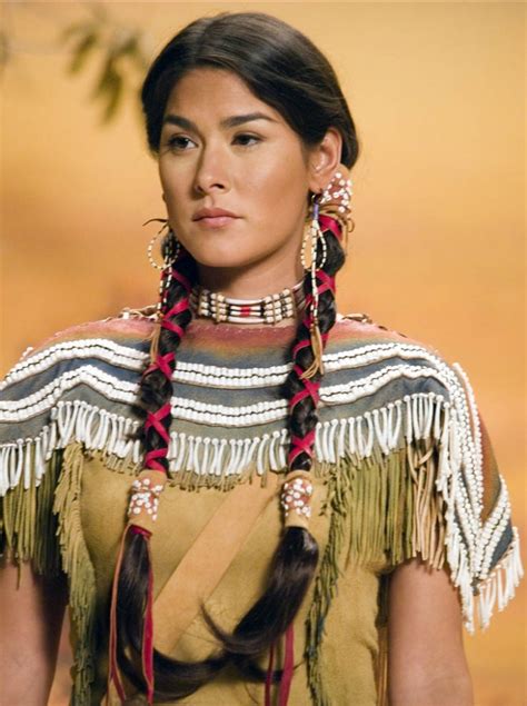 Mizuo Peck as Sacajawea in A Night at the Museum | Native american girls, Native american women ...