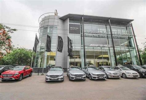 Mercedes Benz Showroom Near Me / Mercedes Benz Showroom Mercedes Benz ...