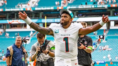 Miami Dolphins QB Tua Tagovailoa named AFC Offensive Player of the ...