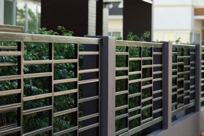 How to Create a Modern Fence Design