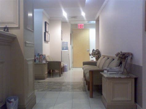 Doctor's Office, Waiting Room | Consumerist Dot Com | Flickr
