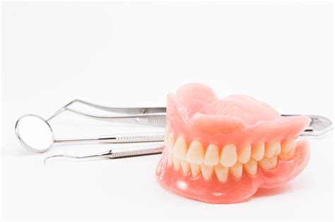 11 Signs Your Dentures Need Adjustment or Repairs - Silverado Family Dental