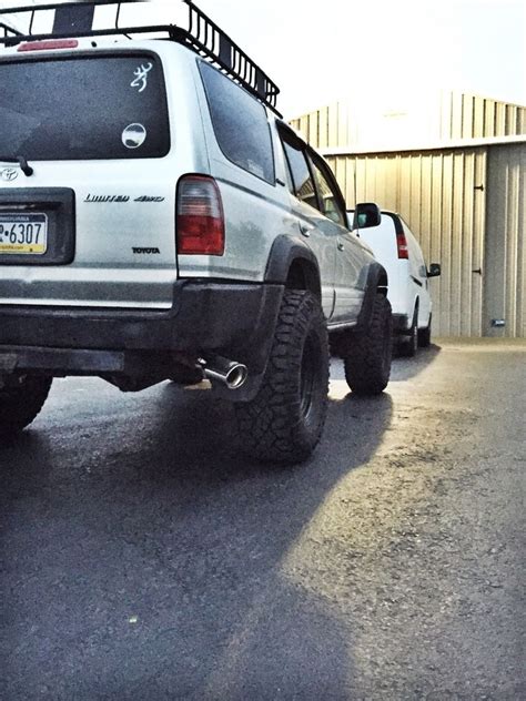 http://www.toyota-4runner.org/3rd-gen-t4rs/17585-3rd-gen-toyota-4runner-picture-gallery-739.html ...