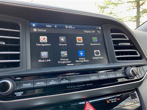 2019 Hyundai Elantra: 75 Interior Photos | U.S. News