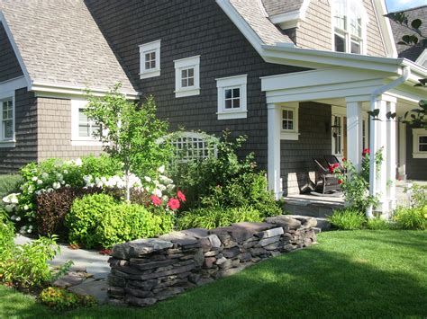 landscaping ideas for front of house with porch | ... to creating and ...