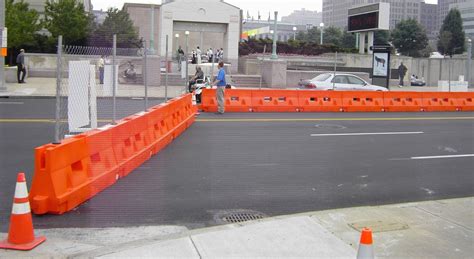 Plastic Jersey Barricades for Highway Safety Barriers - Highway Signals