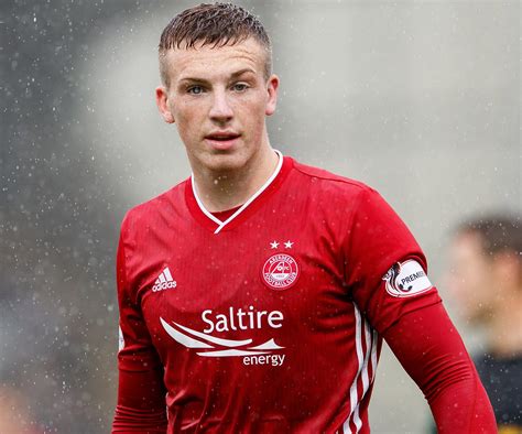 Rangers target Lewis Ferguson better staying at Aberdeen says dad Derek ...