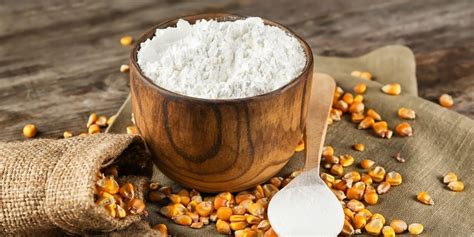 15 Ways You Never Thought to Use Cornstarch as a Beauty Product | YouBeauty