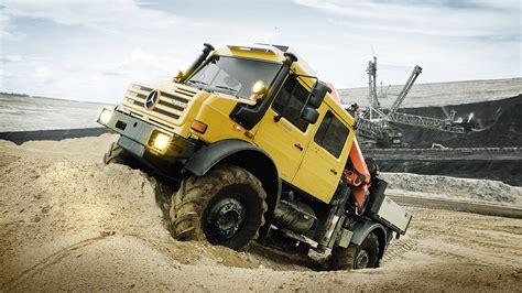 Unimog U 4000 / U 5000: Off-road capability - Mercedes-Benz Trucks ...