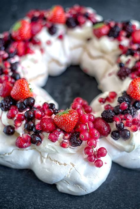 Christmas Dessert - Pavlova Wreath | AO Life | Christmas, Eat | Alternative christmas pudding ...