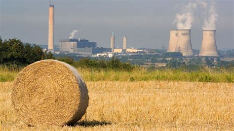 Didcot: The power station that inspired poetry - BBC News