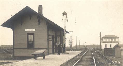 File:Depot in Hamlet, Indiana (pre-1911).jpg - Wikimedia Commons