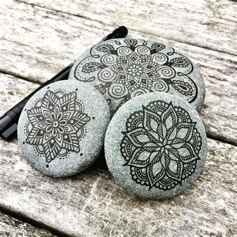 Design Stack: A Blog about Art, Design and Architecture: Precise Hand Drawn Stone Mandala Drawings