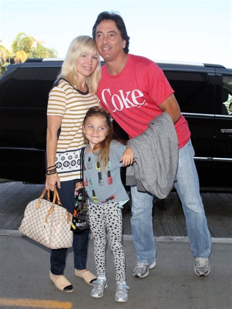 Scott Baio Departs From LAX Airport | Celeb Baby Laundry