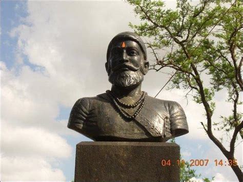 King Sambhaji statue