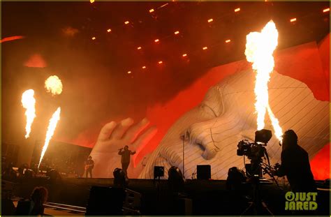 The Weeknd Gets Emotional During Coachella 2018 Set: Photo 4064372 ...