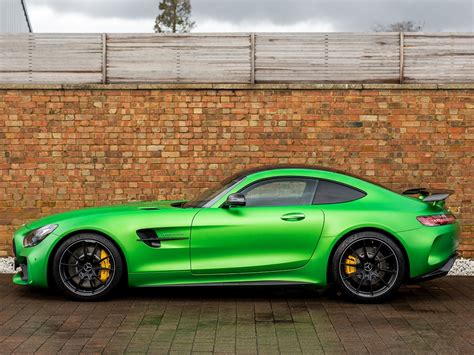 Mercedes AMG GT série noire vert Hell Magno édition limitée Norev 1/18