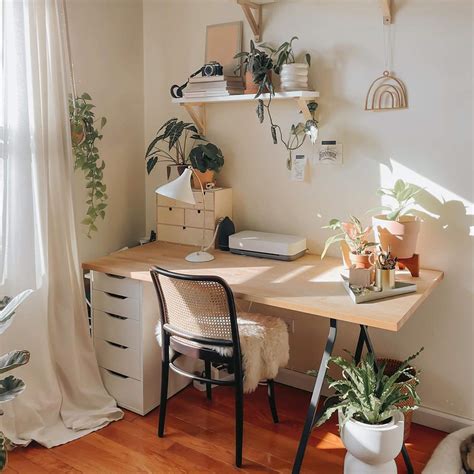 30+ Aesthetic Desk Ideas for Your Workspace | Gridfiti