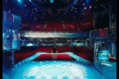 Apollo Victoria on Twitter | Australia tours, Theatre design, Starlight