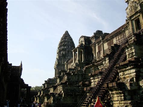 Asisbiz Angkor Wat Khmer architecture inner sanctuary towers 12