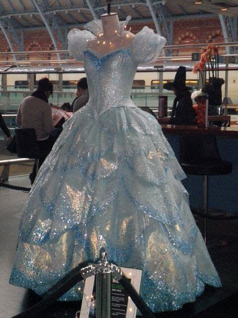 GLINDA COSTUME!!!