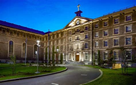 The College of Montreal - Ombrages