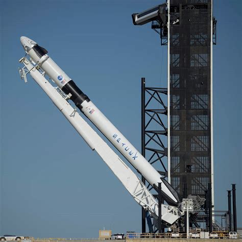 SpaceX Crew Dragon Meets Falcon 9 and Goes Vertical at Launch Pad for Historic 1st Astronaut ...