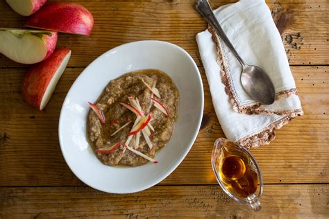 Amaranth Porridge With Grated Apples and Maple Syrup Recipe