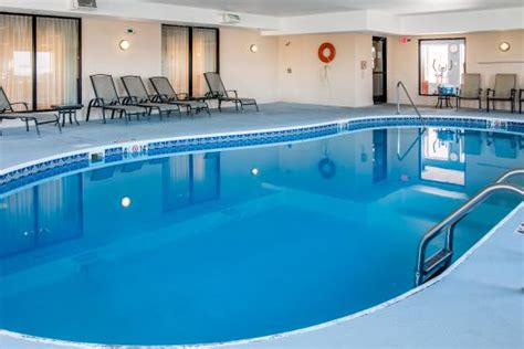 Comfort Suites Findlay $79 ($̶1̶0̶7̶) - UPDATED 2018 Prices & Hotel ...