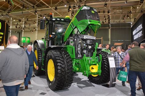 John Deere adds 6R tractors | Business | agupdate.com