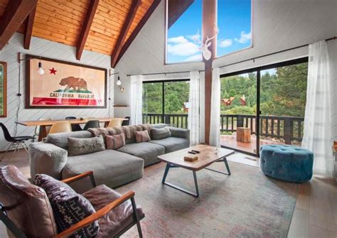 12 Big Bear Lake Airbnb Homes for Your Winter Vacation