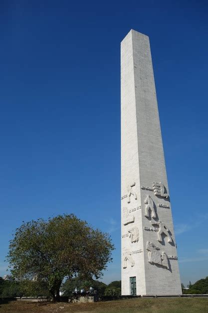 Premium Photo | Sao paulo brazil obelisk of ibirapuera park